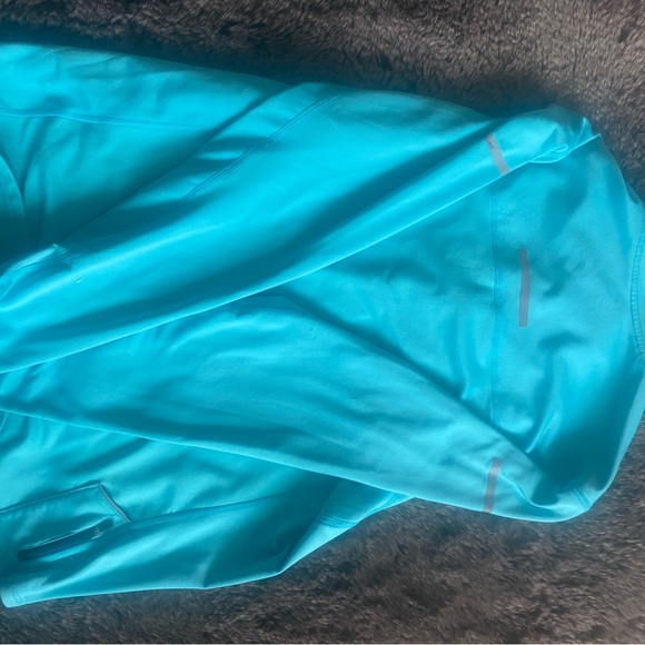 Nike Dri-FIT Blue Running Pullover - Picture 4 of 4